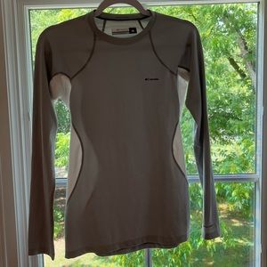 Columbia thermal grey and white shirt